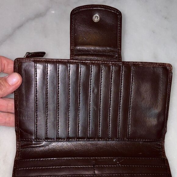 Mundi Wallet Smooth Italian Leather Bifold Compact Snap Flap - Picture 13 of 16